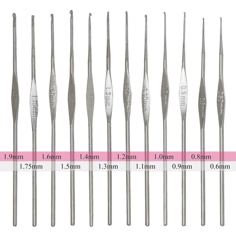22 Piece Crochet Set with Hooks and Accessories