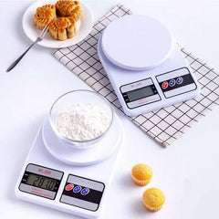 Digital electronic weighing scale with 1g precision and 10kg maximum capacity