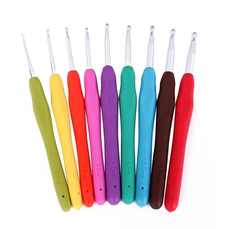 11pcs ergonomic soft rubber grip aluminum crochet hook set for knitting and crochet crafts